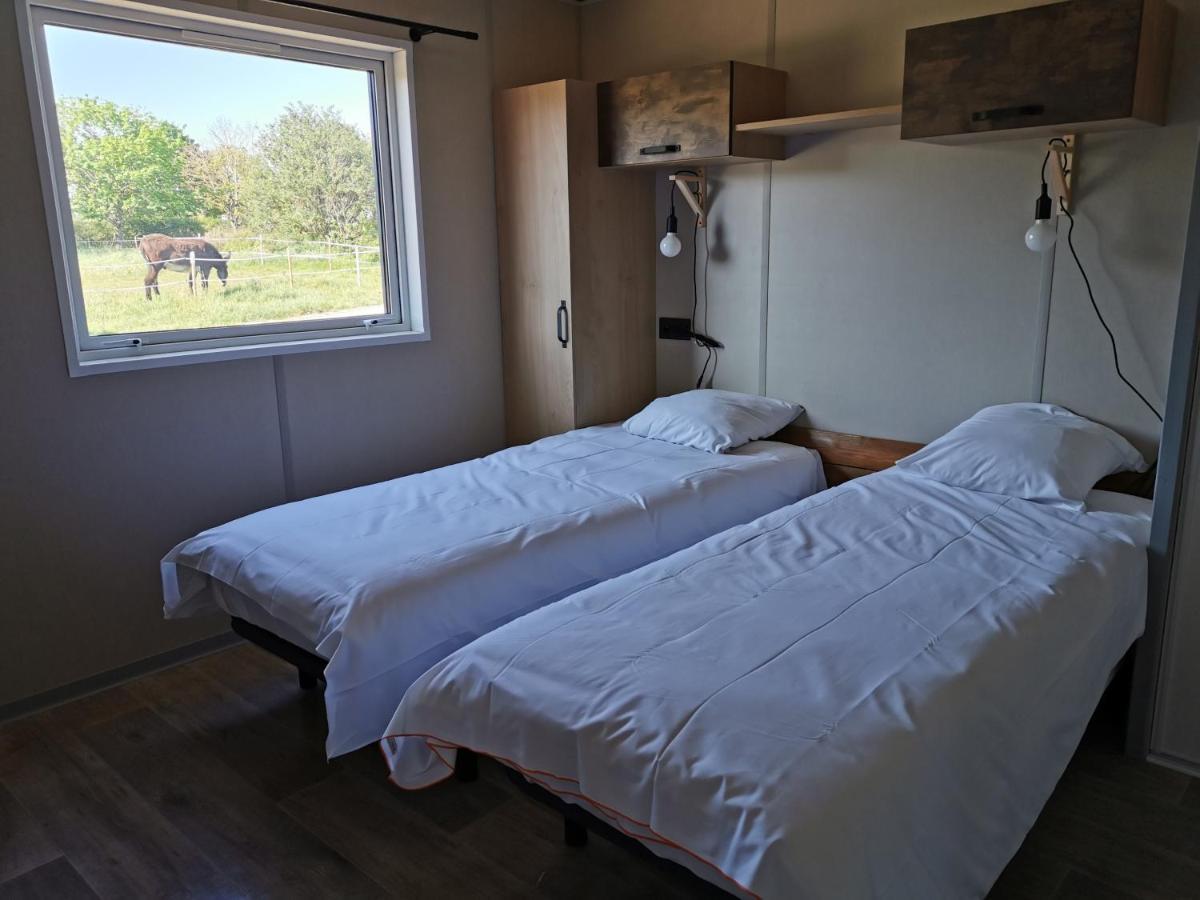 Le Village De Cottages - Le Pole Du Cheval Et De L'Ane Lignieres  Екстер'єр фото