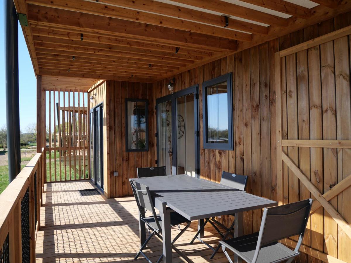 Le Village De Cottages - Le Pole Du Cheval Et De L'Ane Lignieres  Екстер'єр фото